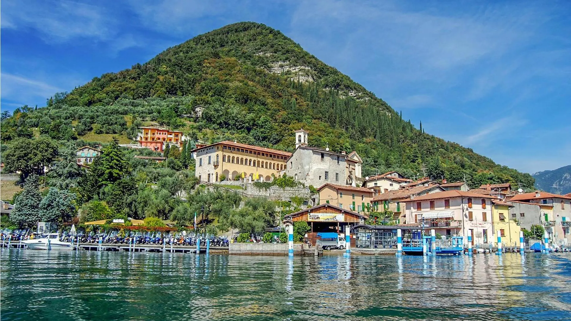 2 Bedroom Stunning Apartment In Solto Collina Bg Riva di Solto 0*,  Italia